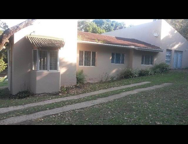 4 BEDROOM HOUSE FOR SALE IN LEISURE BAY